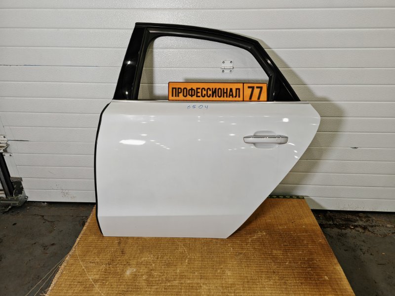 Дверь боковая Audi 4H0833051C
